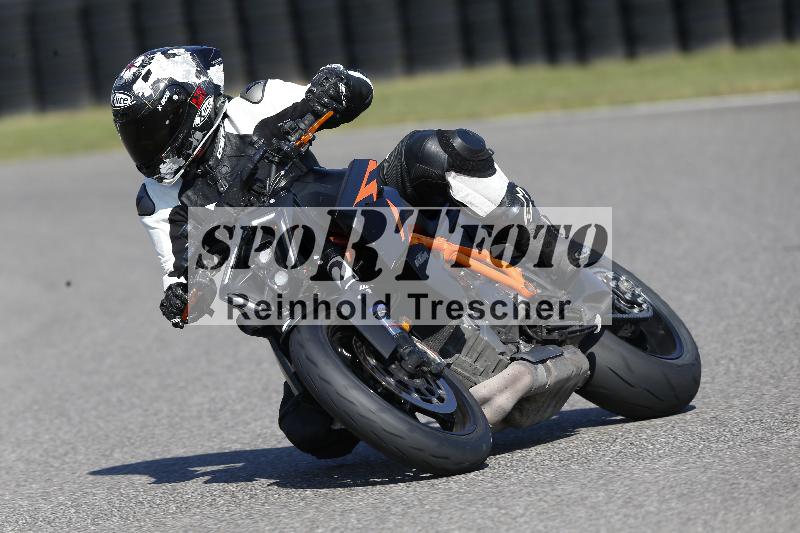 /Archiv-2025/49 26.08.2025 Cornu Master School ADR/blau-bleu/62